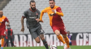 Galatasaray deplasmanda puan kaybetmeye devam ediyor