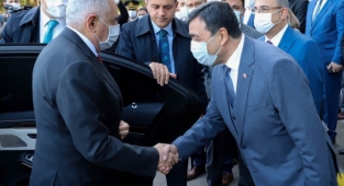 İKÇÜ-MUİS Türkoloji Araştırmaları Enstitüsü açıldı