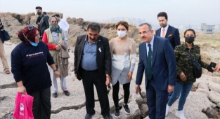 İzmir Büyükşehir Belediyesine "çöplük" eleştirisi