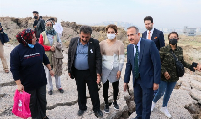 İzmir Büyükşehir Belediyesine "çöplük" eleştirisi