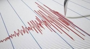 İzmir'in Urla ilçesi açıklarında art arda depremler