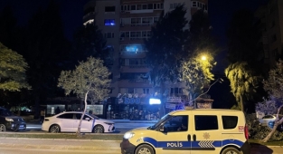 İzmir'de silahlı saldırıya uğrayan kişi öldü