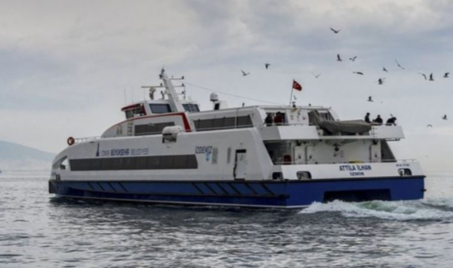 İzmir'de vapur seferleri yeniden başladı
