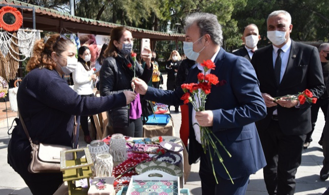 İzmirli kadınlar Bornova’da satış yapmaya başladı