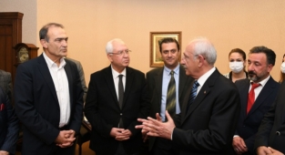 Karabağlar'dan Kılıçdaroğlu'na teşekkür ziyareti