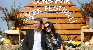 Karşıyaka ‘Sonbahar Çiçek Festivali’ ile renklendi