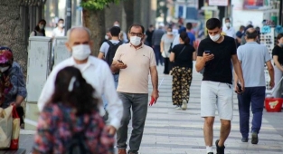 Kovid-19 vaka sayısı İzmir'de arttı