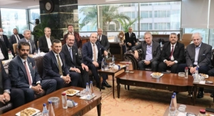 MHP'liler İzmir'deki iş dünyası temsilcileriyle buluştu