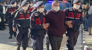 Rüşvet operasyonunda 3 zanlı tutuklandı