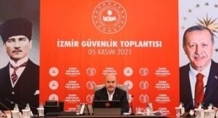 Soylu, İzmir'de güvenlik toplantısına katıldı