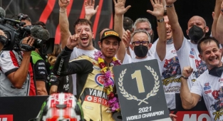 Toprak Razgatlıoğlu, dünya şampiyonu oldu