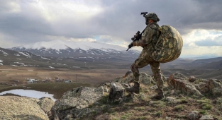 3 terörist etkisiz hale getirildi