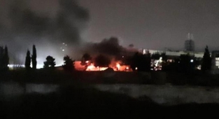 Bakır fabrikasının atölyesinde çıkan yangın söndürüldü