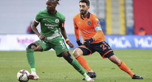 Başakşehir, yenilmezlik serisini 10 maça çıkardı