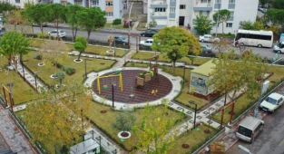 Bergama’da parklar baştan aşağı yenileniyor
