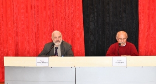 Çiğli’de “Büyümek İstedim” için İmza Gecesi Düzenlendi