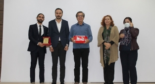 EÜ’de “Türkçenin Gücü” Konferansı