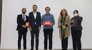 EÜ’de “Türkçenin Gücü” Konferansı