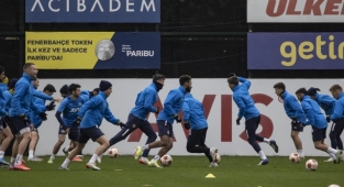 Fenerbahçe UEFA Avrupa Ligi'ne galibiyetle veda etmek istiyor