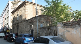 Gaziemir’in en eski yapısı valilik belediye iş birliğinde yenilenecek