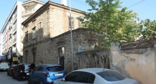 Gaziemir’in en eski yapısı valilik belediye iş birliğinde yenilenecek