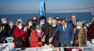 İleri Yaş’ın  kursiyerlerine yeni yıl ziyareti