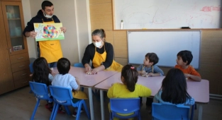 Karşıyaka’da çocuklar kendi oyuncaklarını yapıyor