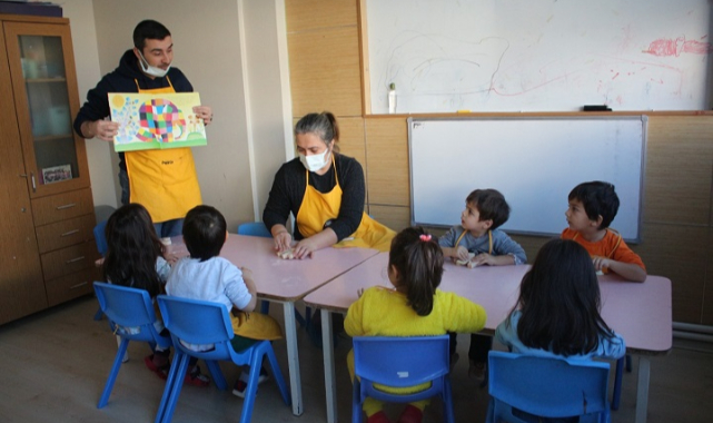 Karşıyaka’da çocuklar kendi oyuncaklarını yapıyor