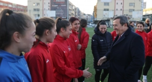 Konak’ın Kadın Futbol Takımından Şampiyonluk sözü
