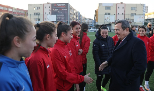 Konak’ın Kadın Futbol Takımından Şampiyonluk sözü
