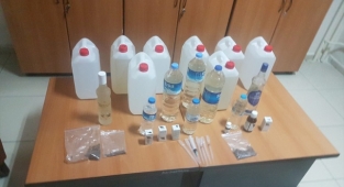 Köprübaşı'nda 72 litre sahte içki ele geçirildi