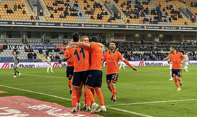 Medipol Başakşehir yenilmezlik serisini 8 maça yükseltti
