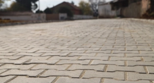 Menderes’te Yenilenmeyen Yol Kalmayacak