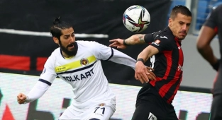 Menemenspor dağıldı 0-5