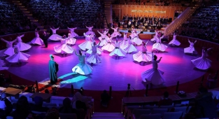 Mevlana vefatının 748'inci yılında törenlerle anılıyor