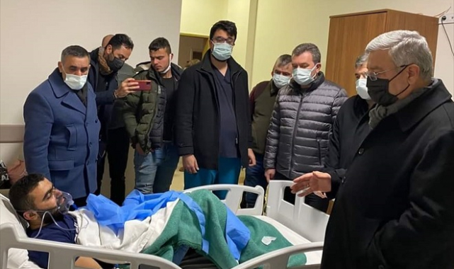 Nasır, yaralanan işçileri ziyaret etti