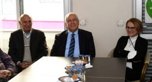 Selvitopu Karabağlar Kent Konseyi'ni ziyaret etti