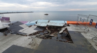 Şiddetli Yağış Sahili Çökertti