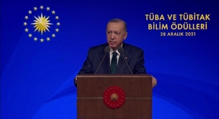 Cumhurbaşkanı Erdoğan'dan önemli mesajlar