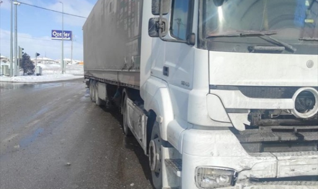 Afyonkarahisar'da trafik kazası 1 ölü 5 yaralı