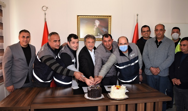 Başkan İduğ, şantiye çalışanlarının yeni yılını kutladı