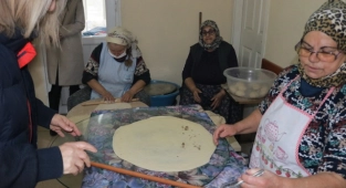 Foçalı zeytinciler sezonu kapattı
