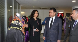 ‘ Geçmişten Günümüze Kadın Kıyafetleri’