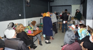 İska Derneği, Muhtaçlara Yardım Eli Uzatıyor