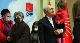 Kılıçdaroğlu, ev kadınlarıyla basın toplantısı düzenledi
