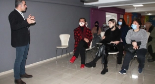 Konak, ailelere yönelik eğitim programı başlattı