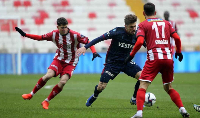 Lider Trabzonspor, Sivas&#039;ta hız kesti