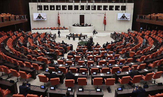Memur ve emekliye ek zammı da içeren kanun teklifi TBMM'de
