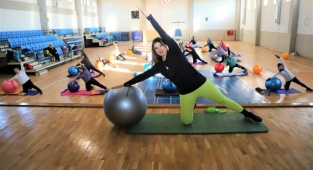 Menderes’te Kadınlardan Pilates Kurslarına Yoğun İlgi