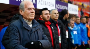 Mustafa Denizli Bıraktı